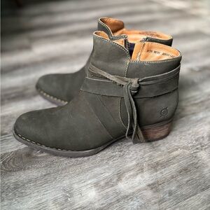 Stylish Leather Ankle Boots